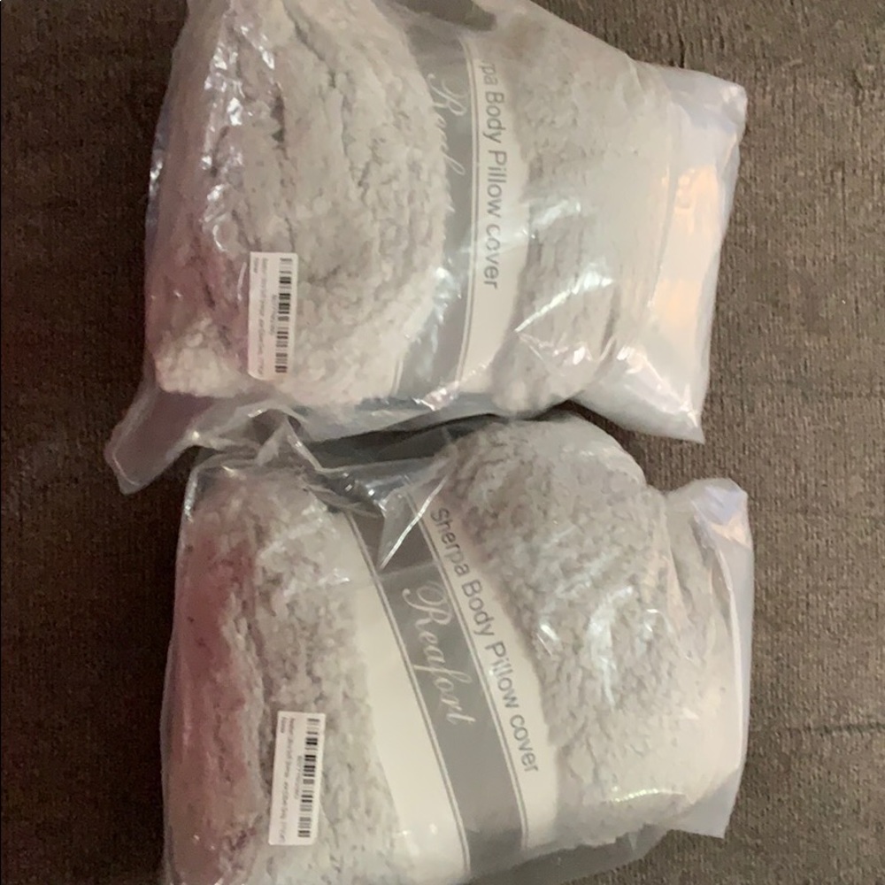 Body pillow covers